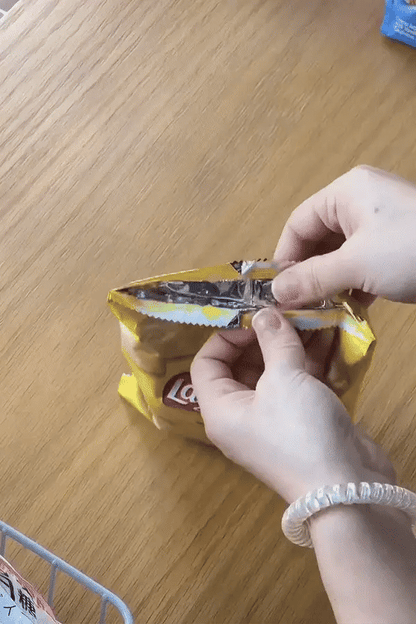 Small 2-in-1 Rechargeable Magnetic Snack Sealer Household Mini Sealing Machine